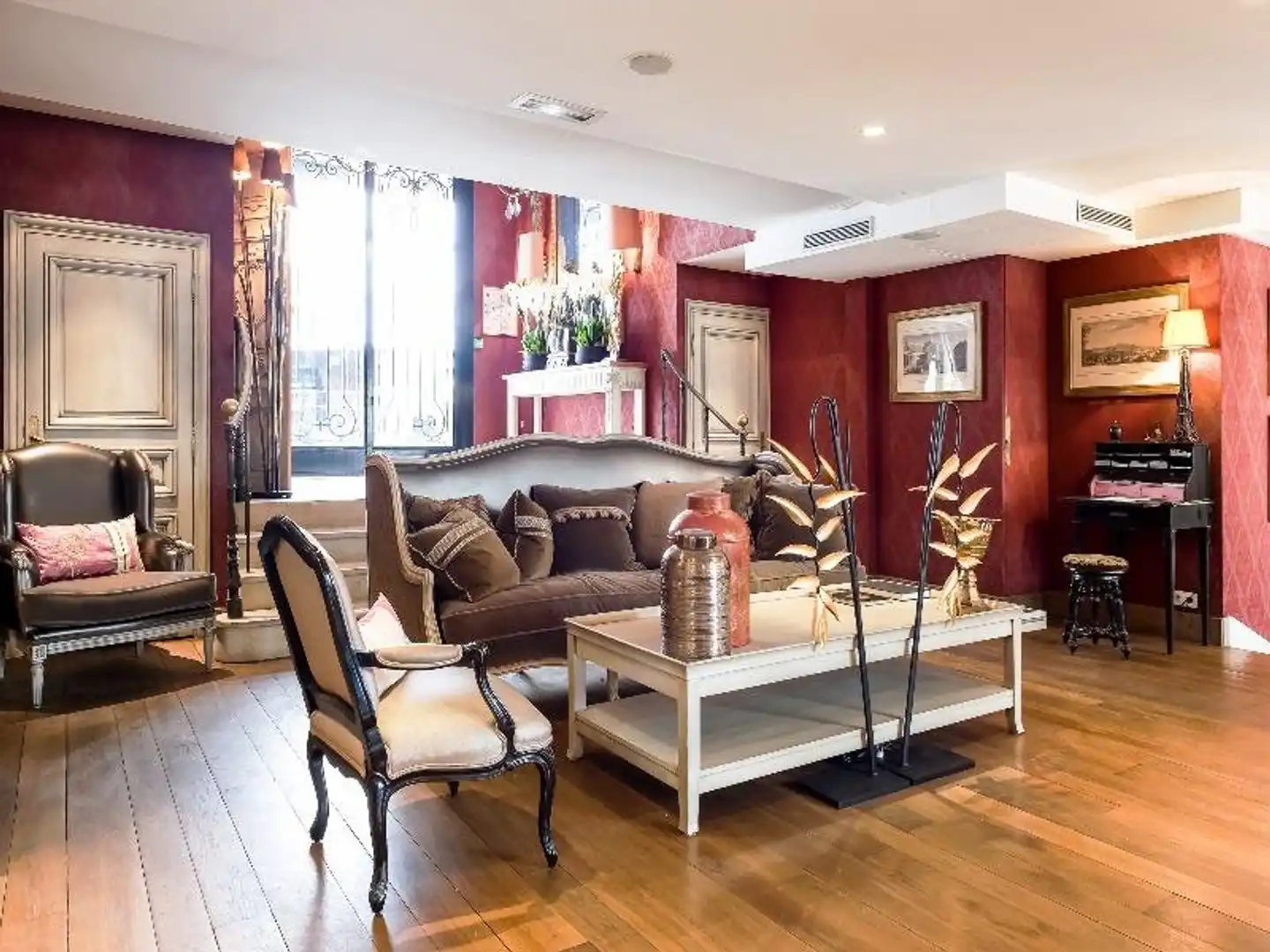 Hotel Chateaubriand Lobby