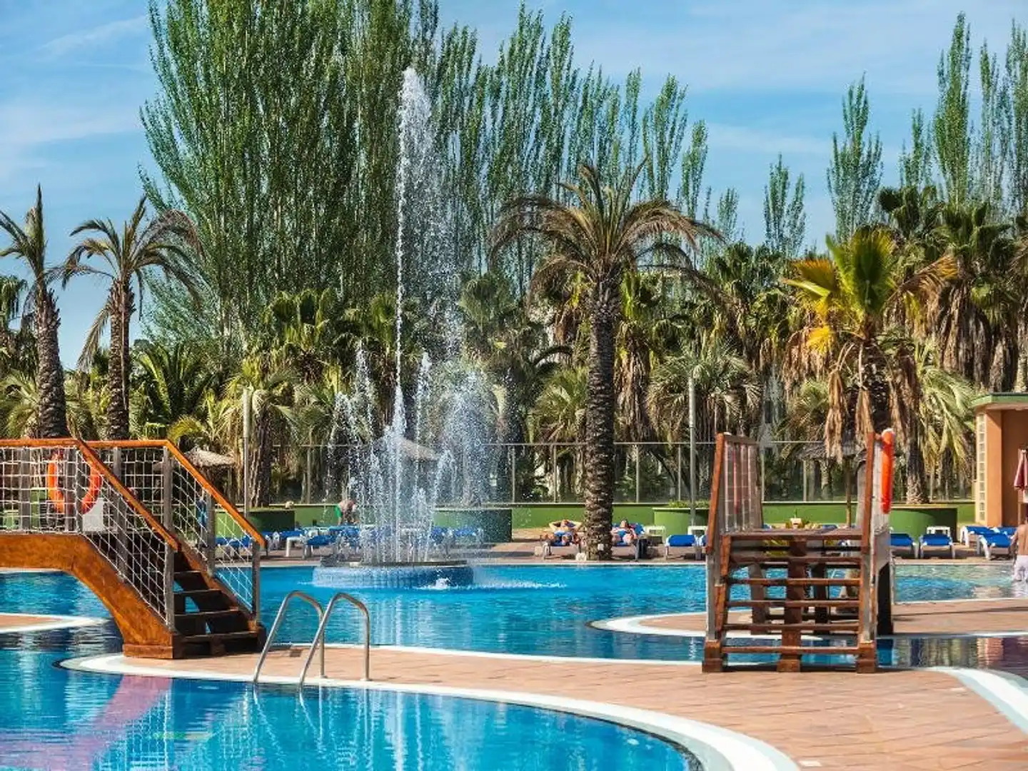 Aparthotel Costa Encantada Pool