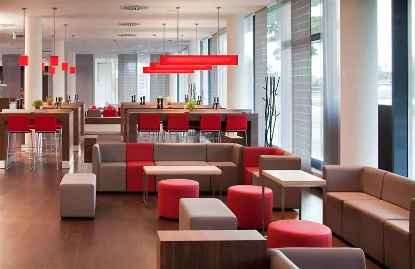 ibis Munich City West Bar