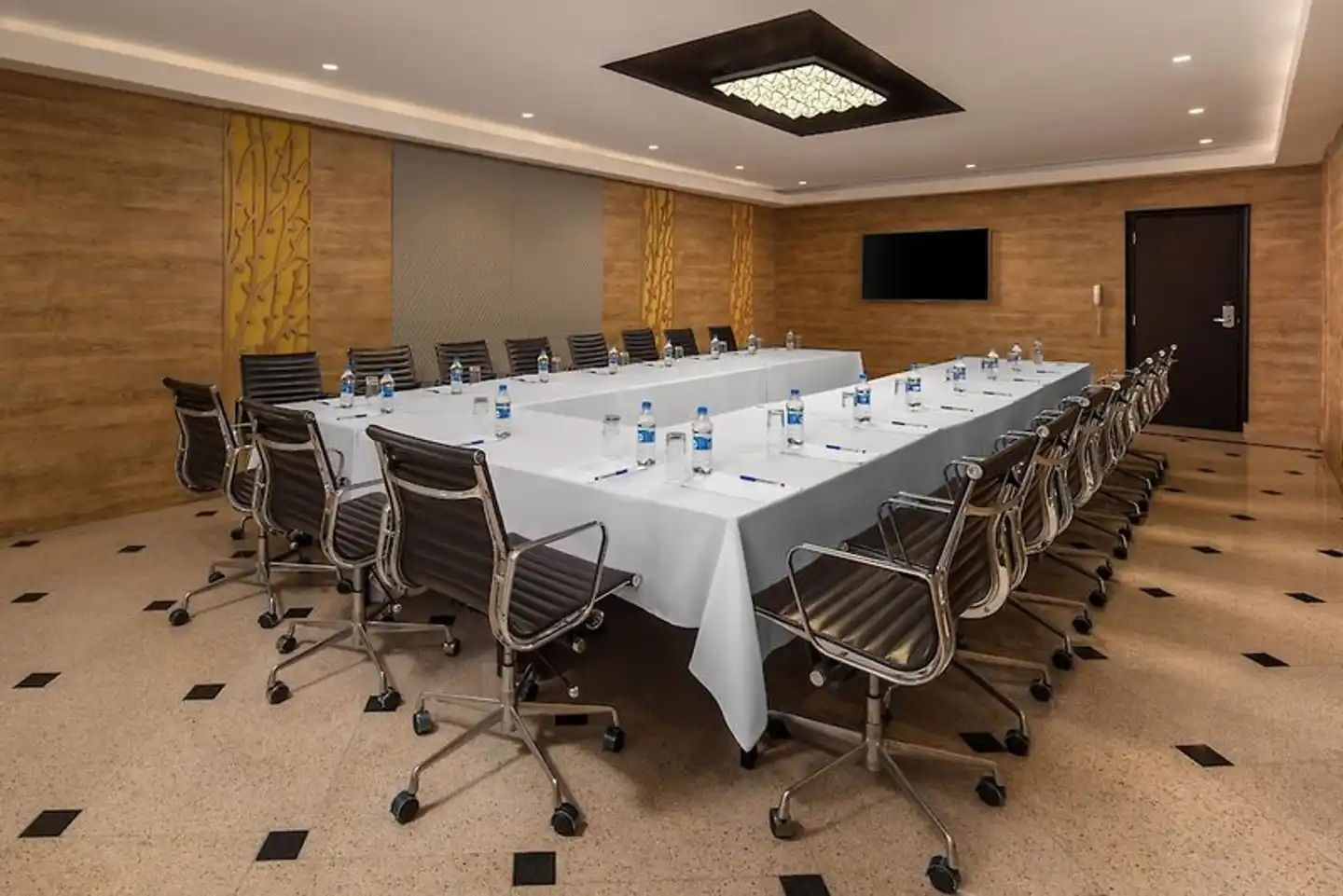 Delta Hotels by Marriott Dar es Salaam Konferenz