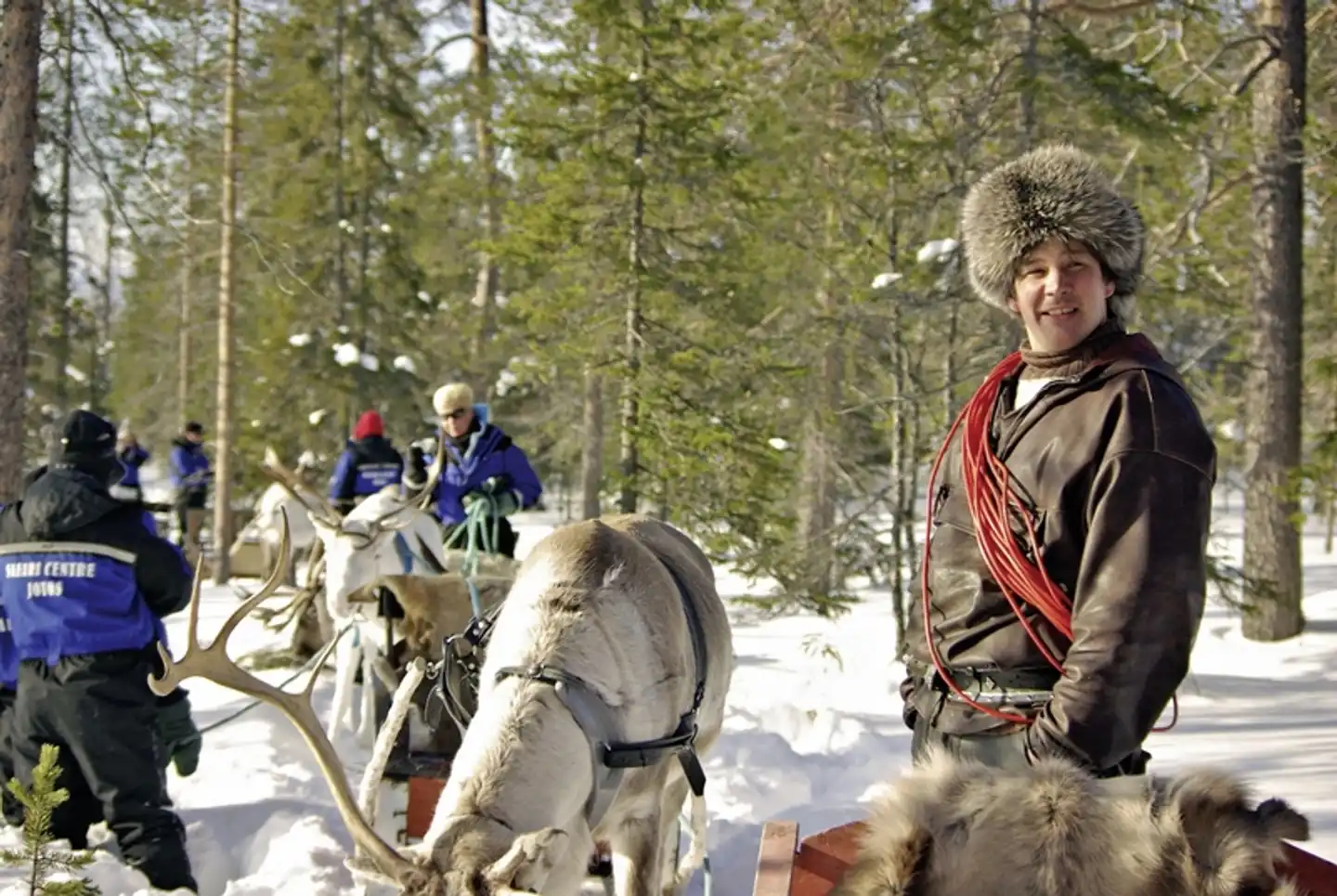 Winterspaß in Finnisch Lappland Sport und Entertainment