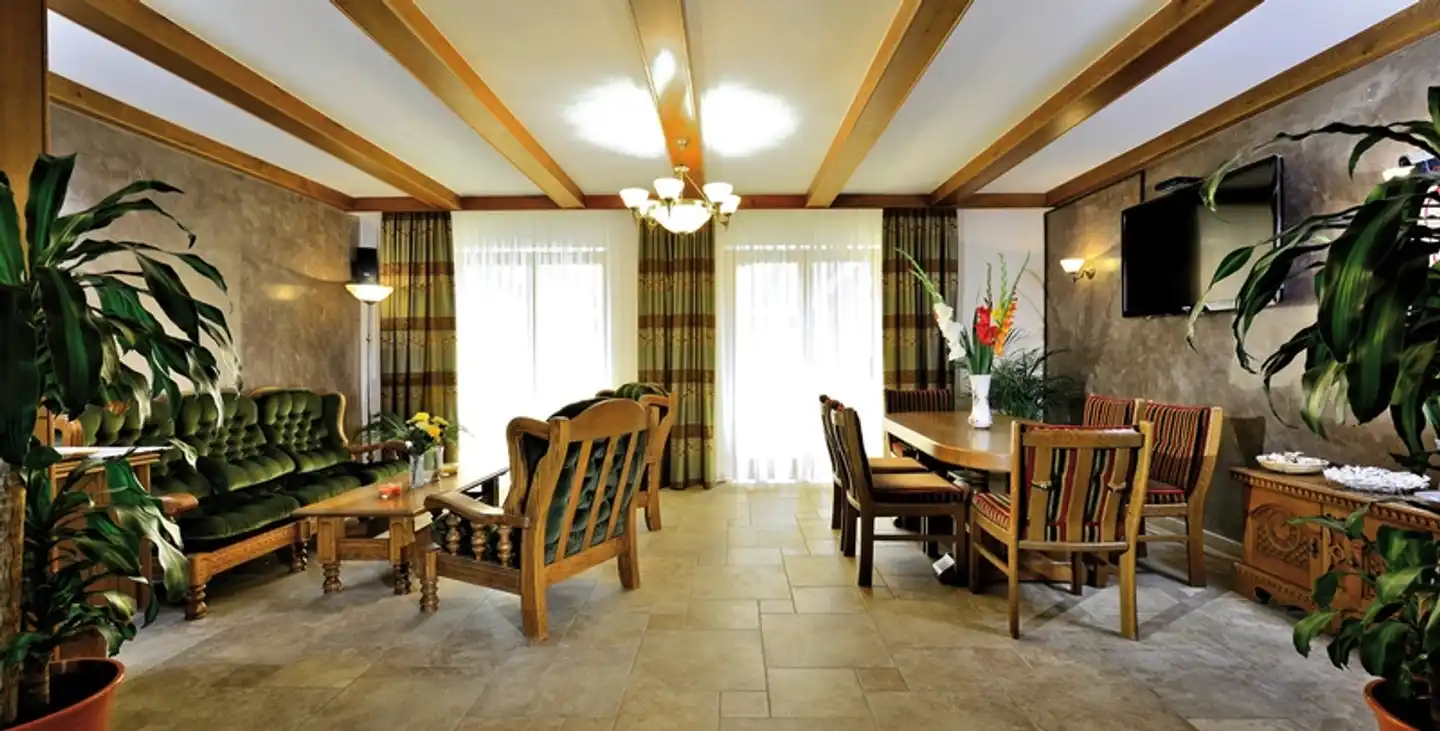 Alex Lobby
