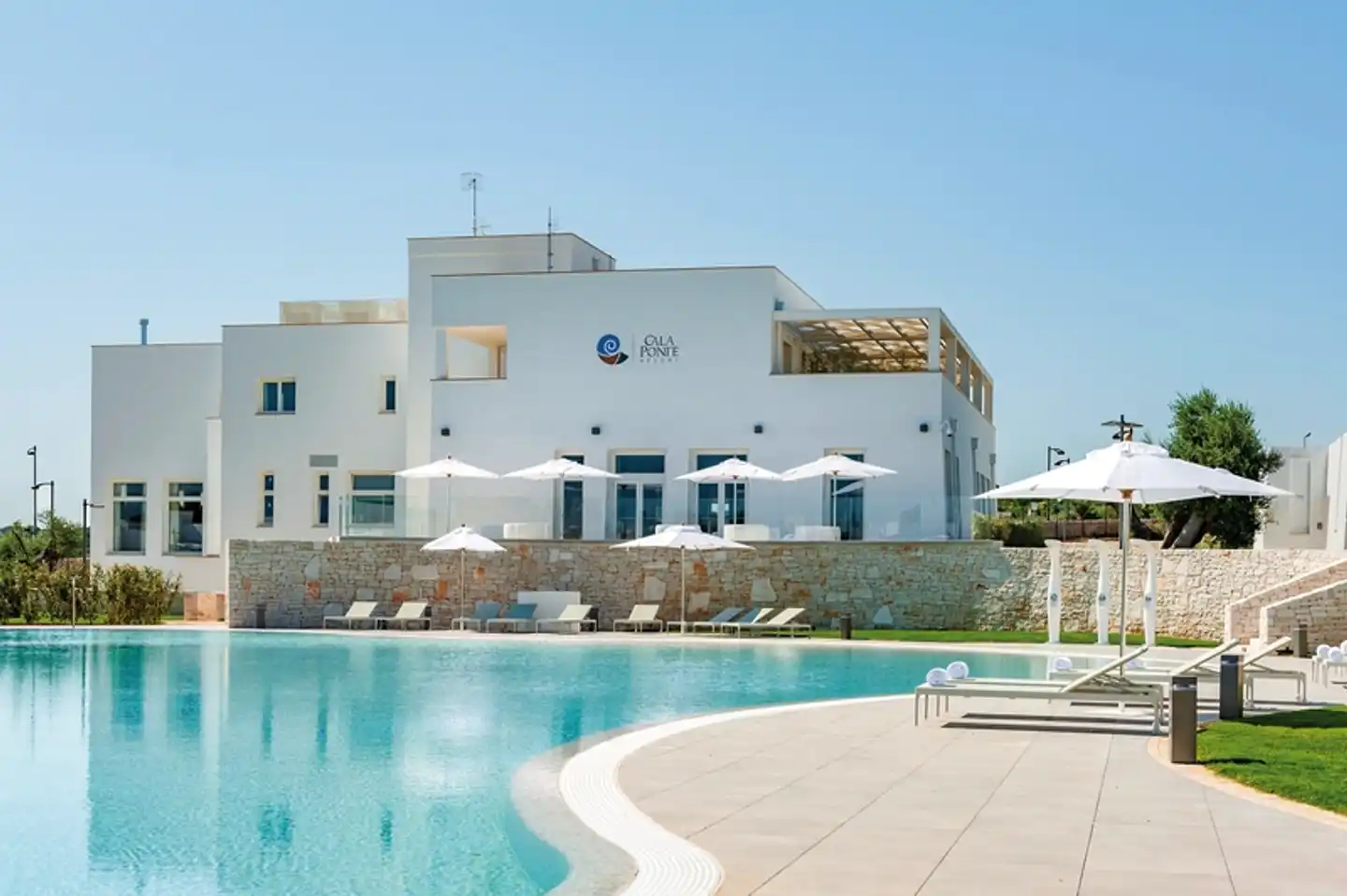 Cala Ponte Hotel Aussenansicht