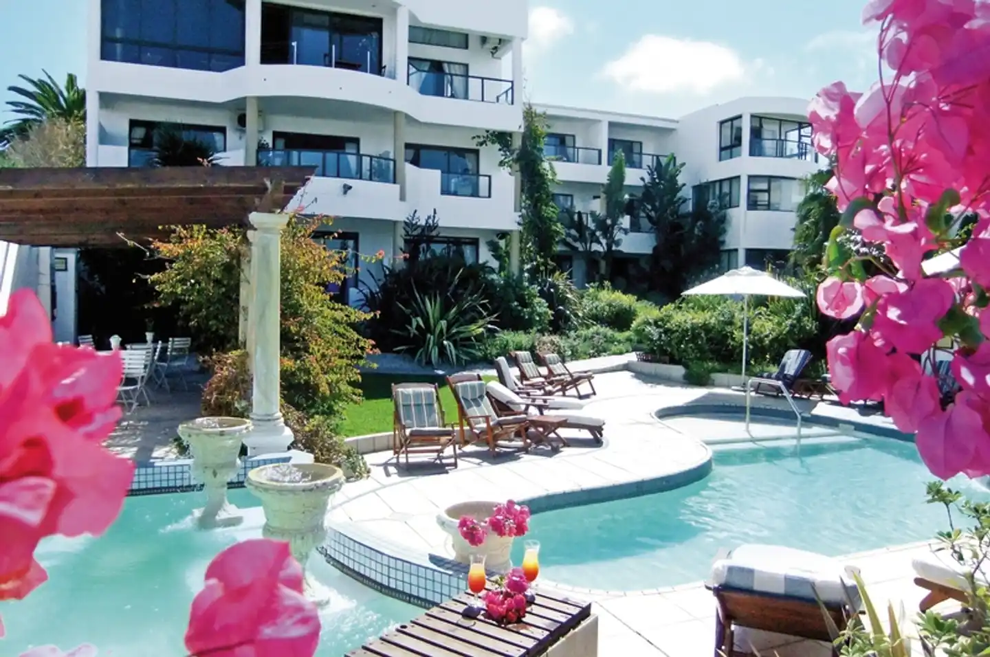 Misty Waves Boutique Hotel Pool