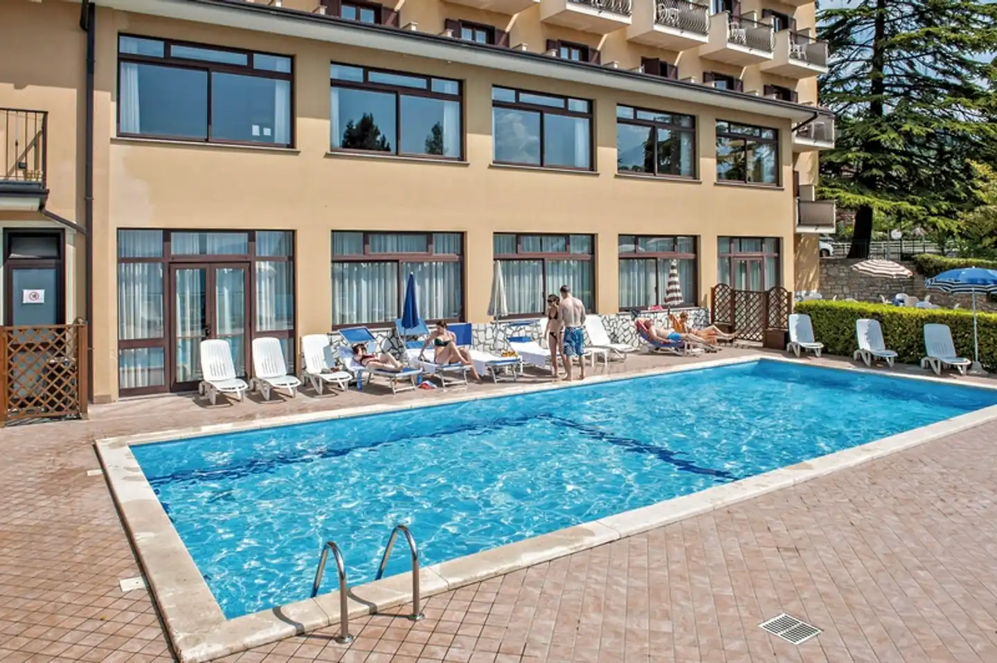 Bellavista Pool