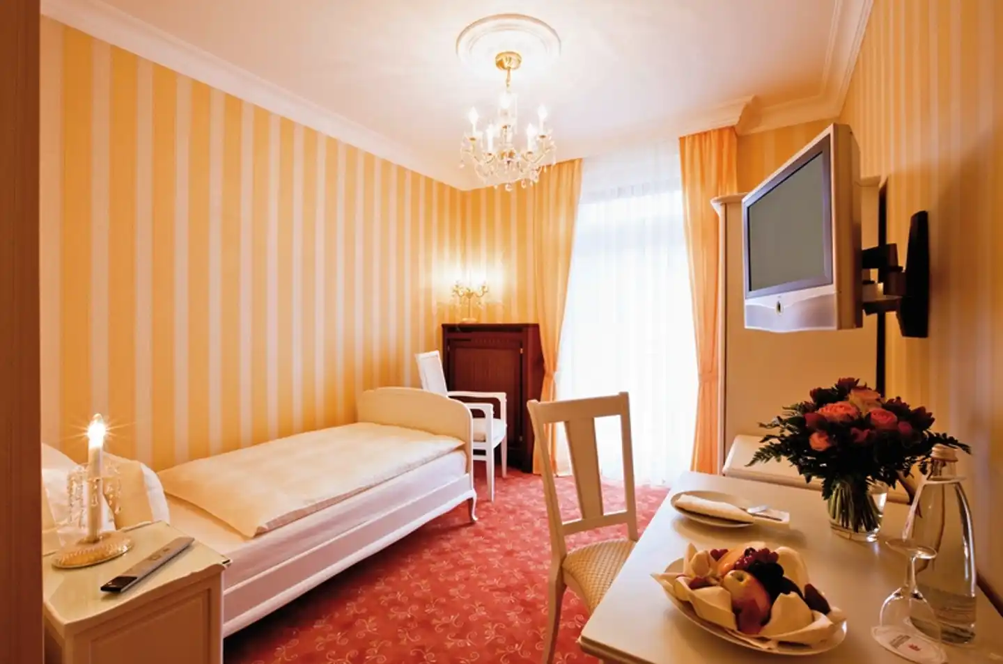 HELIOPARK Bad Hotel zum Hirsch Wohnbeispiel