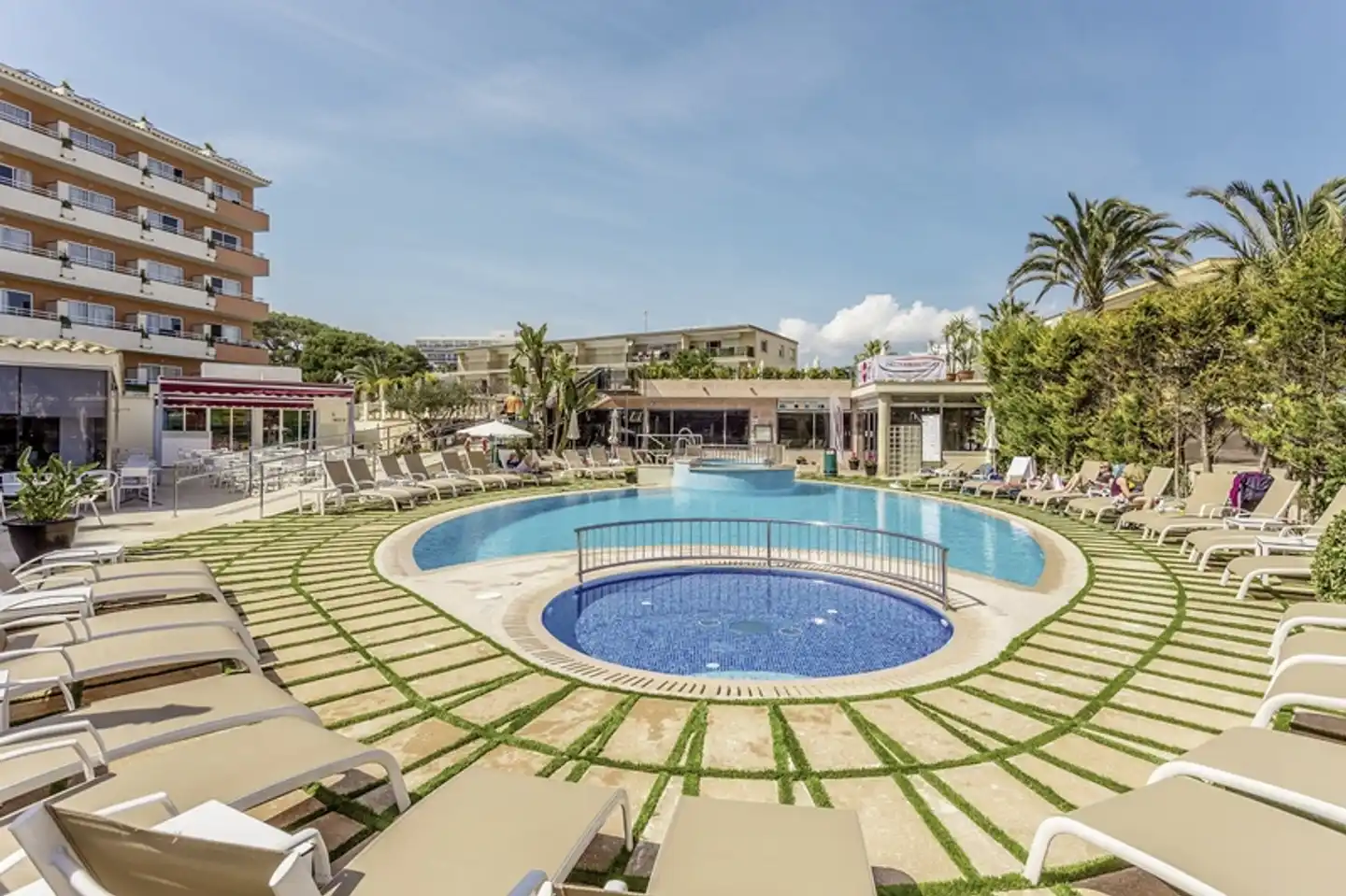 Hotel & Spa Ferrer Janeiro Pool