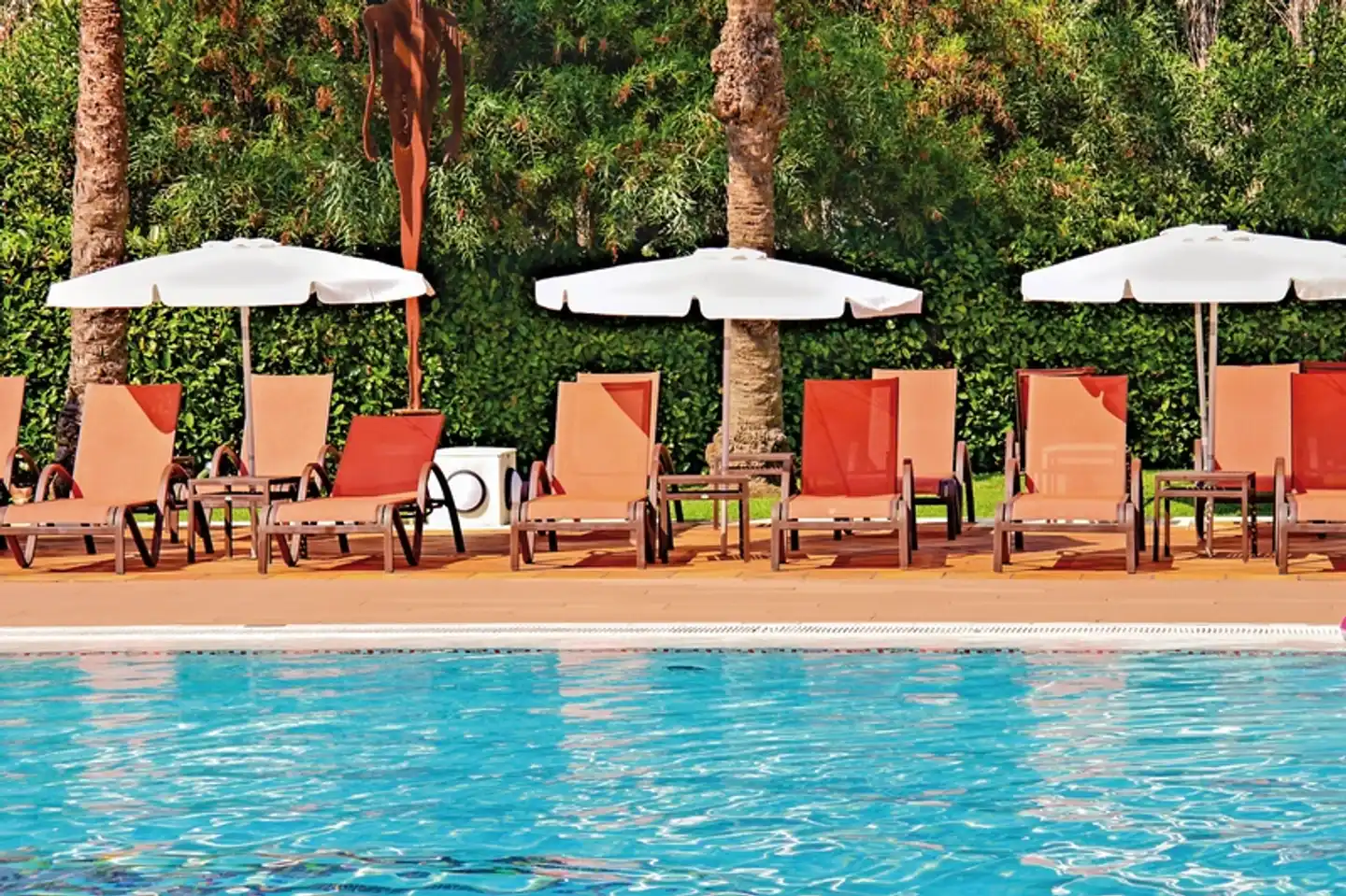Serrano Palace Pool