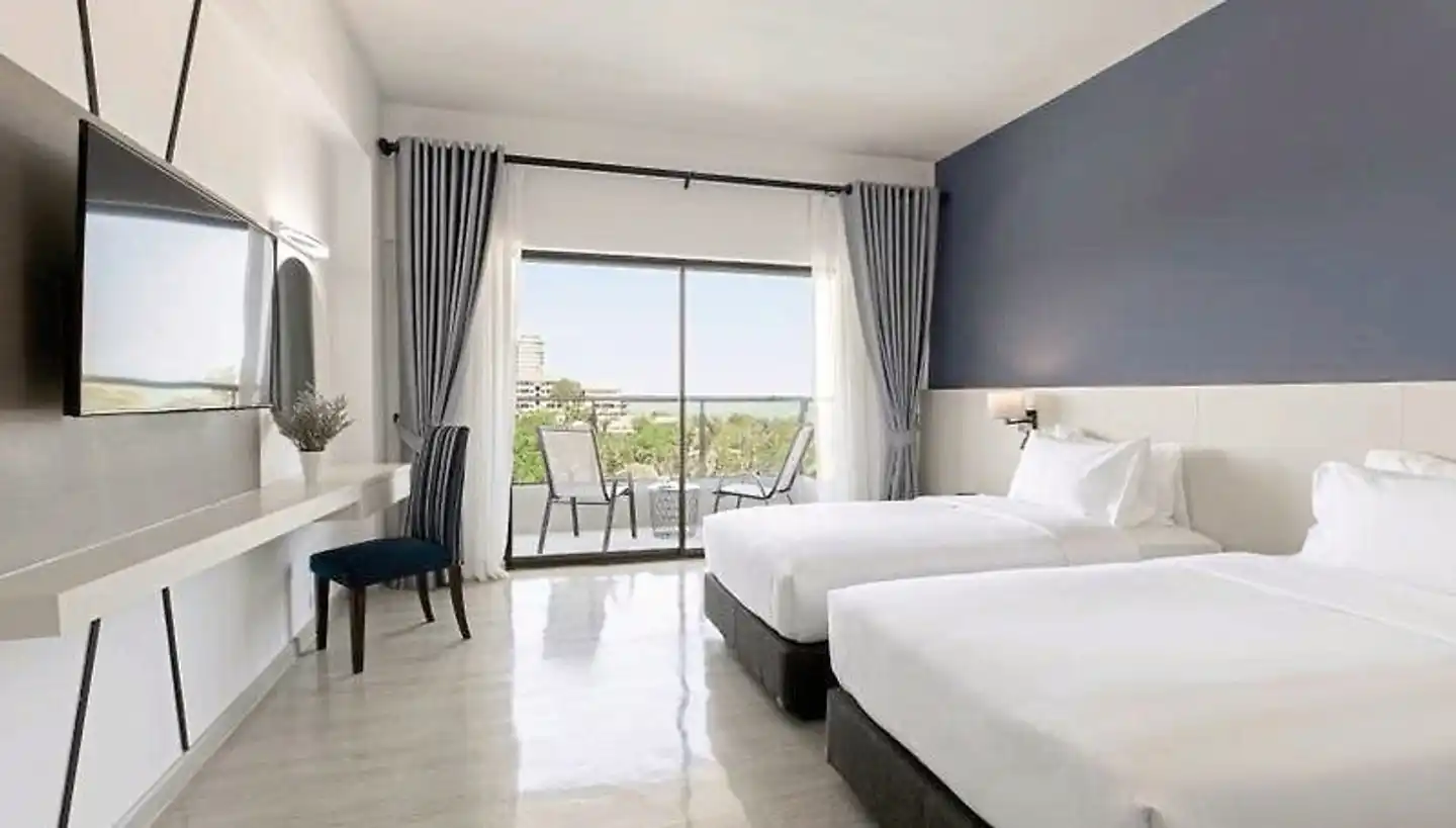 Centara Life Cha-Am Beach Resort Hua Hin Wohnbeispiel