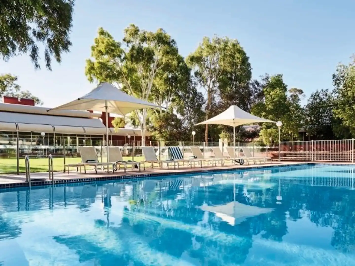 Desert Gardens Hotel Pool