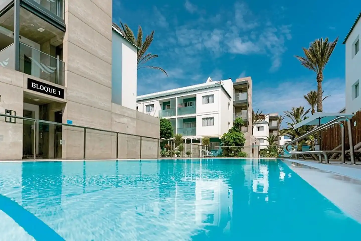 Bristol Sunset Beach Pool