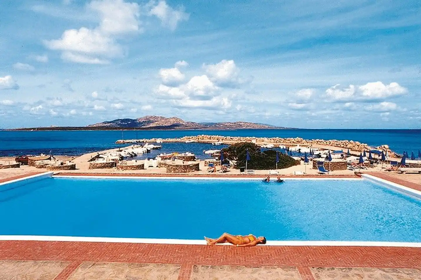UNAHOTELS Club Hotel Ancora Aussenansicht