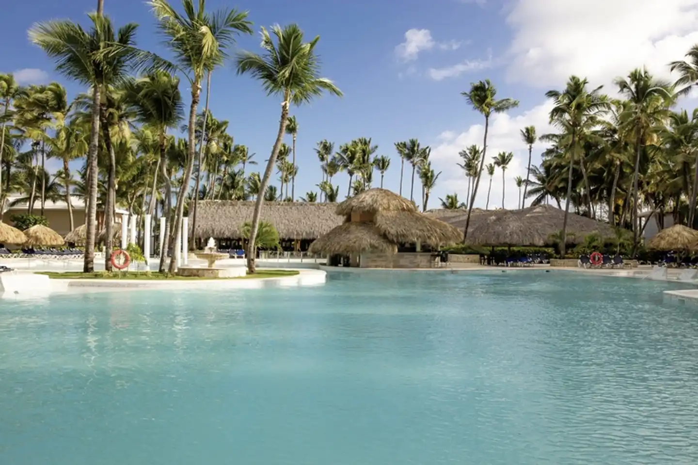 Grand Palladium Palace Resort Spa & Casino Pool