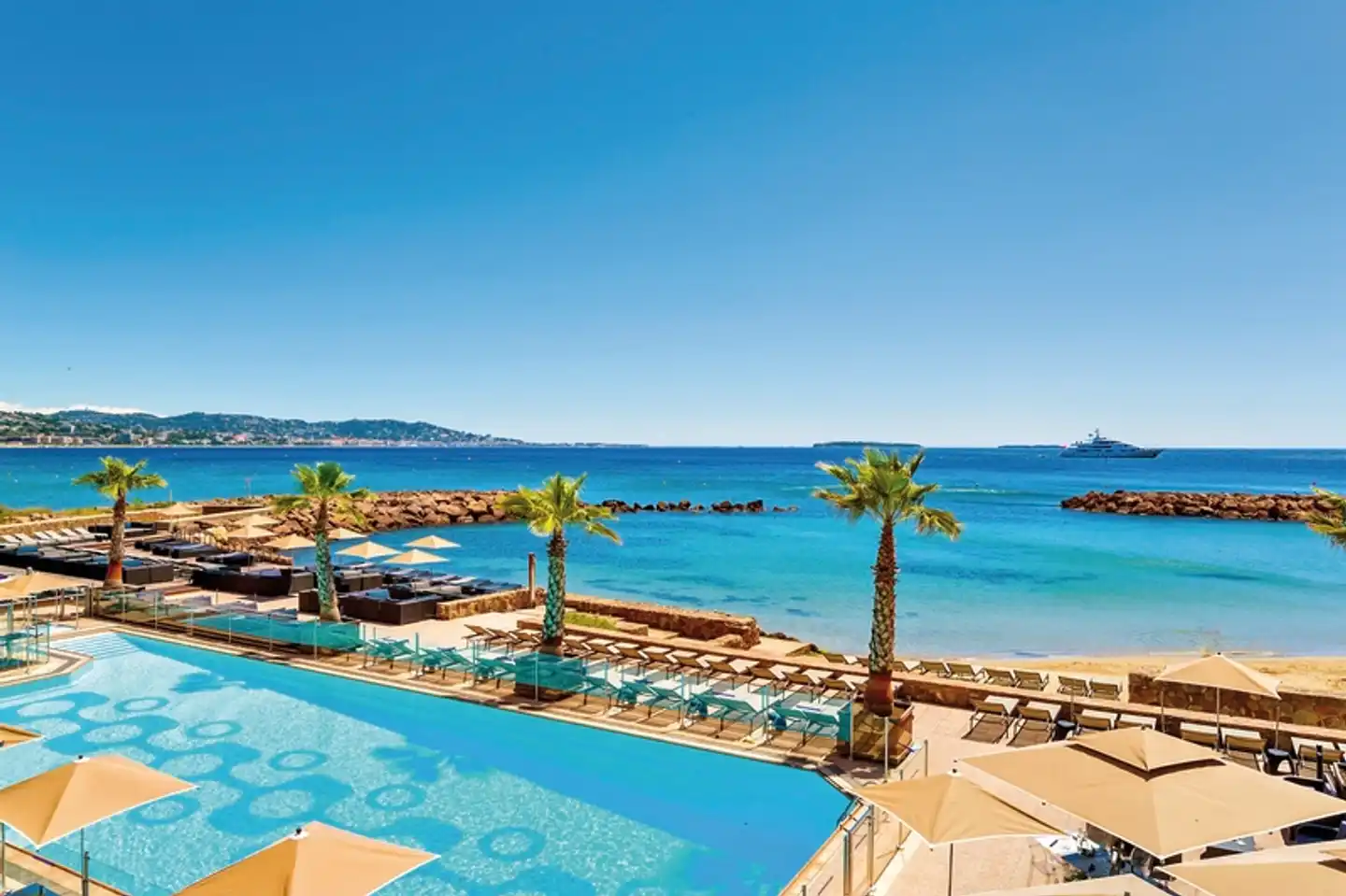 Pullman Royal Casino Pool