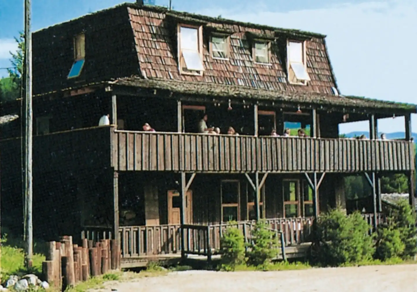 Helmcken Falls Lodge Aussenansicht