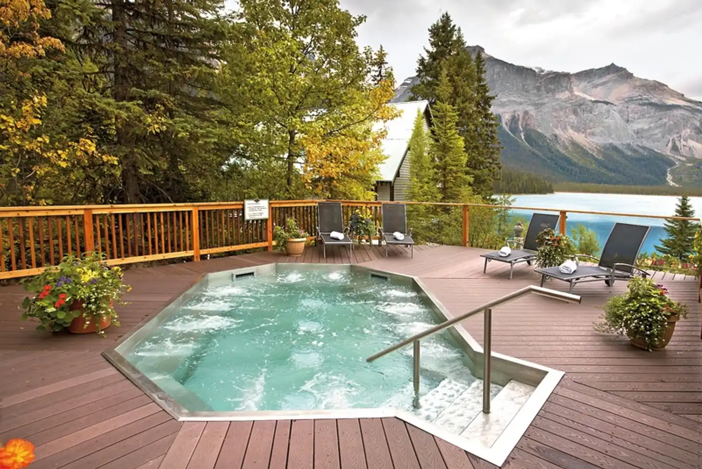 Emerald Lake Lodge Pool