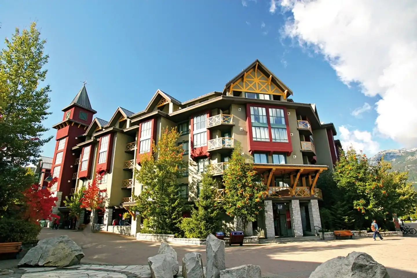Delta Hotels by Marriott Whistler Village Suites Aussenansicht