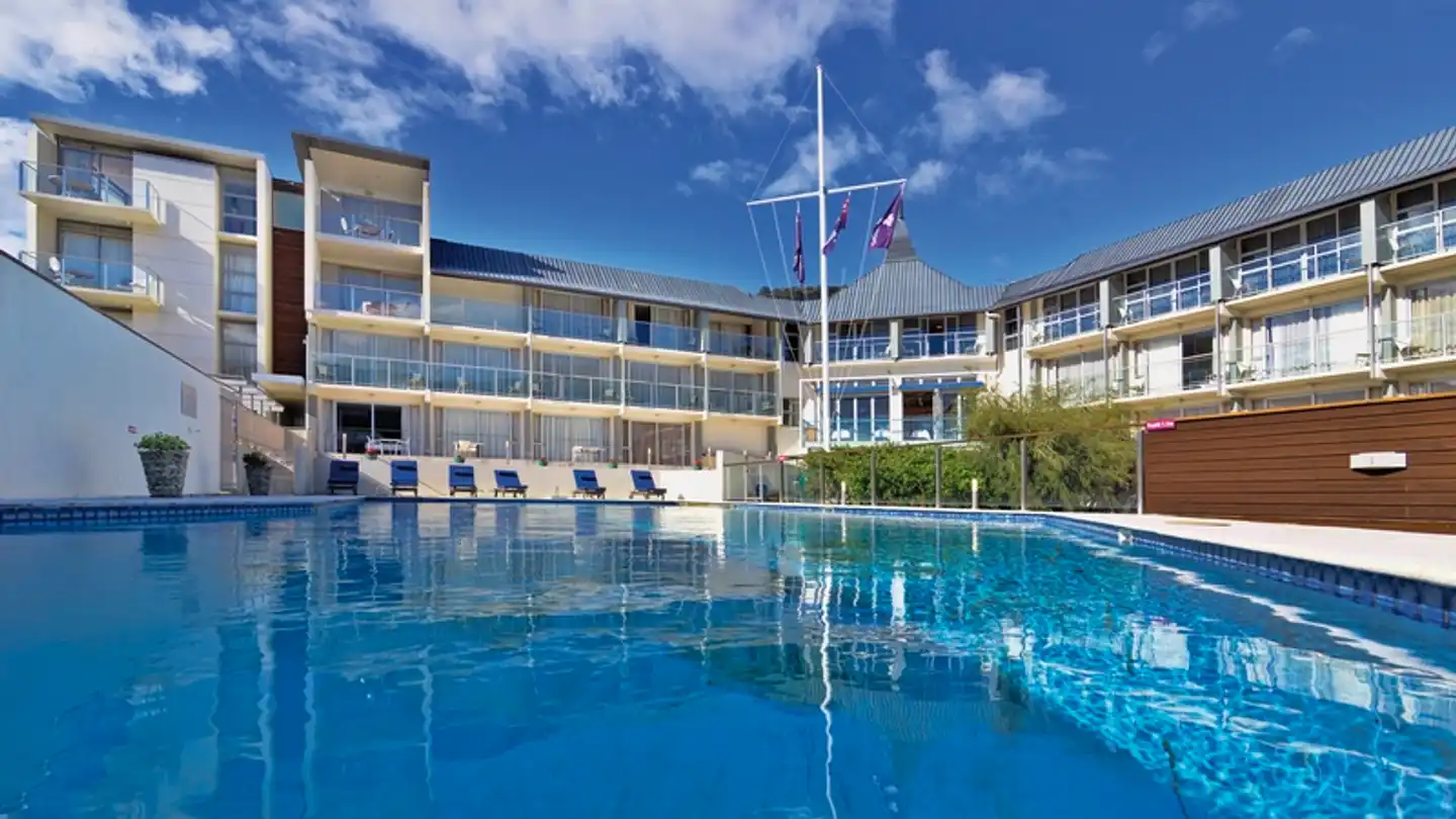 Yacht Club Hotel Picton Pool