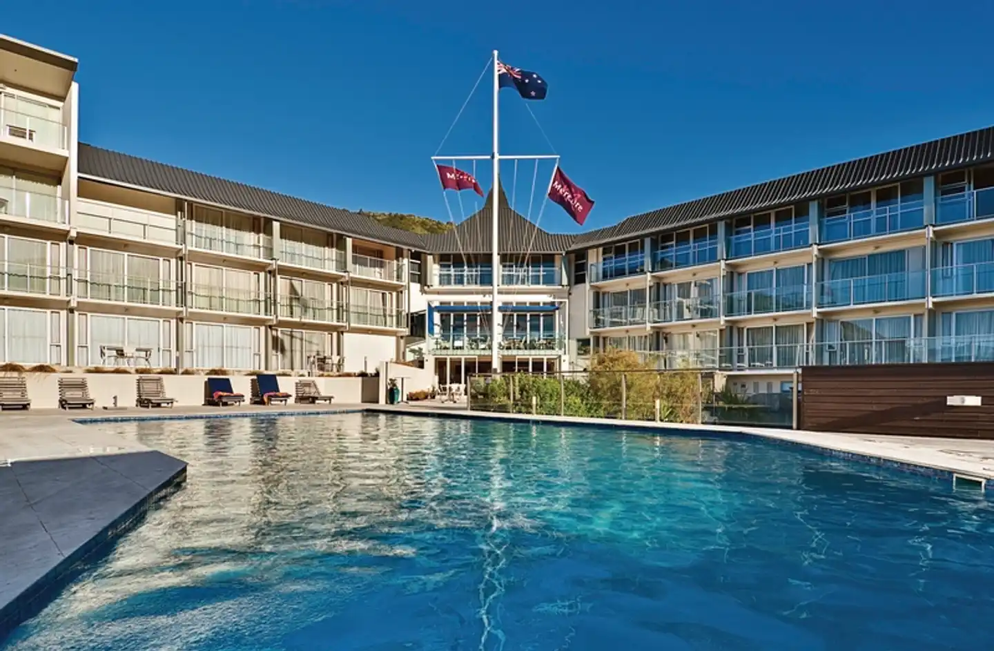 Yacht Club Hotel Picton Pool