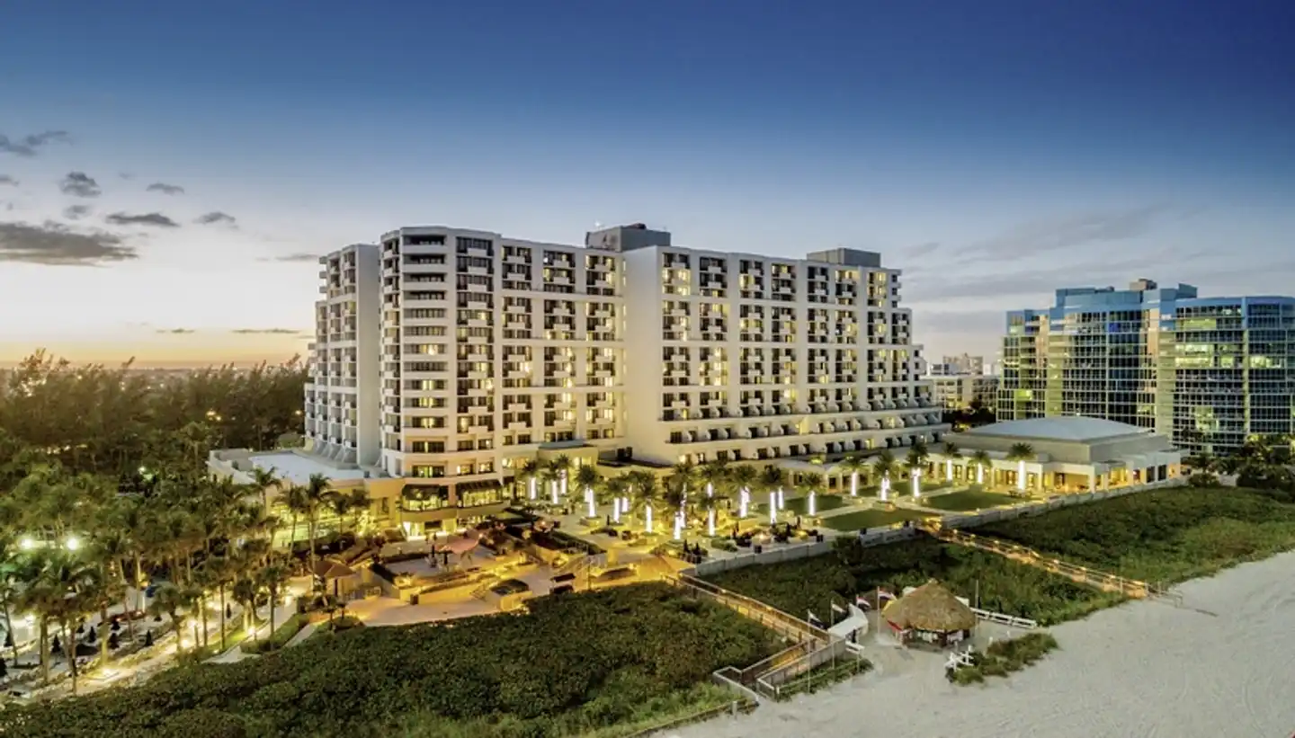 Marriott Harbor Beach Resort & Spa Aussenansicht