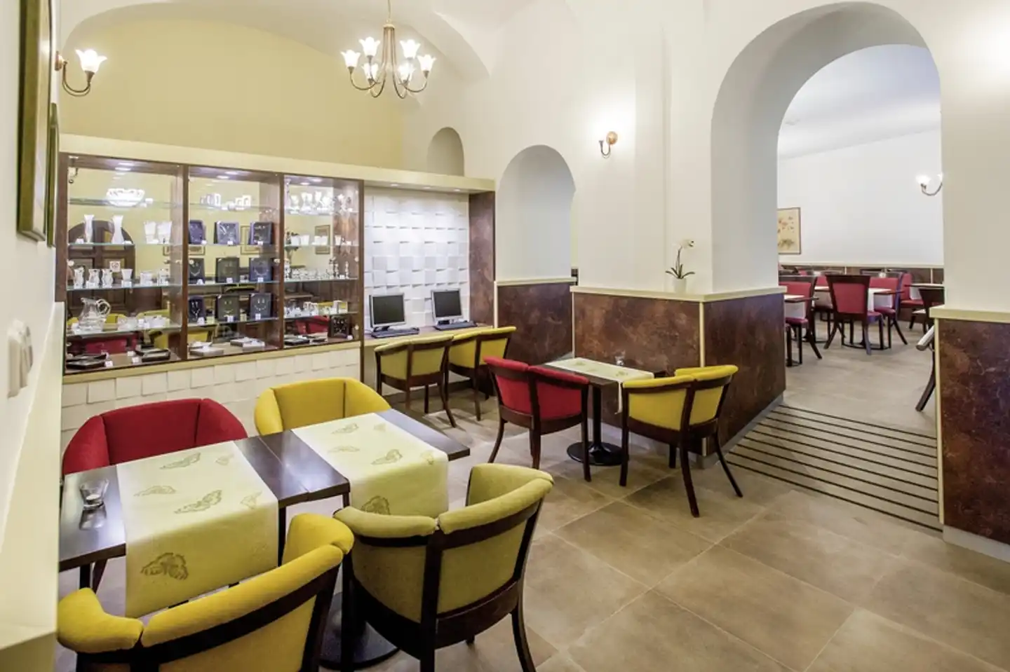 Hotel Petr Lobby