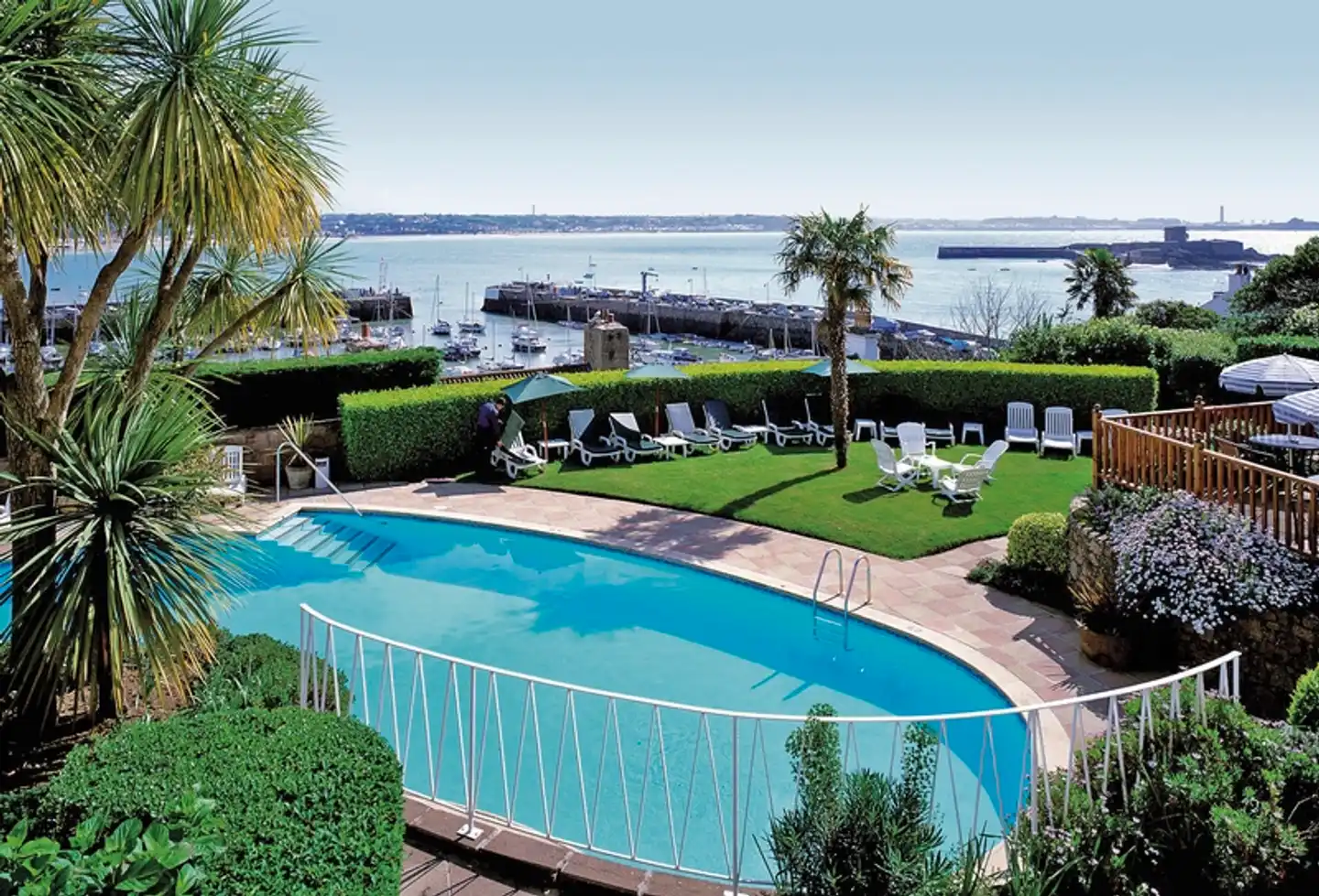 Somerville Hotel Pool