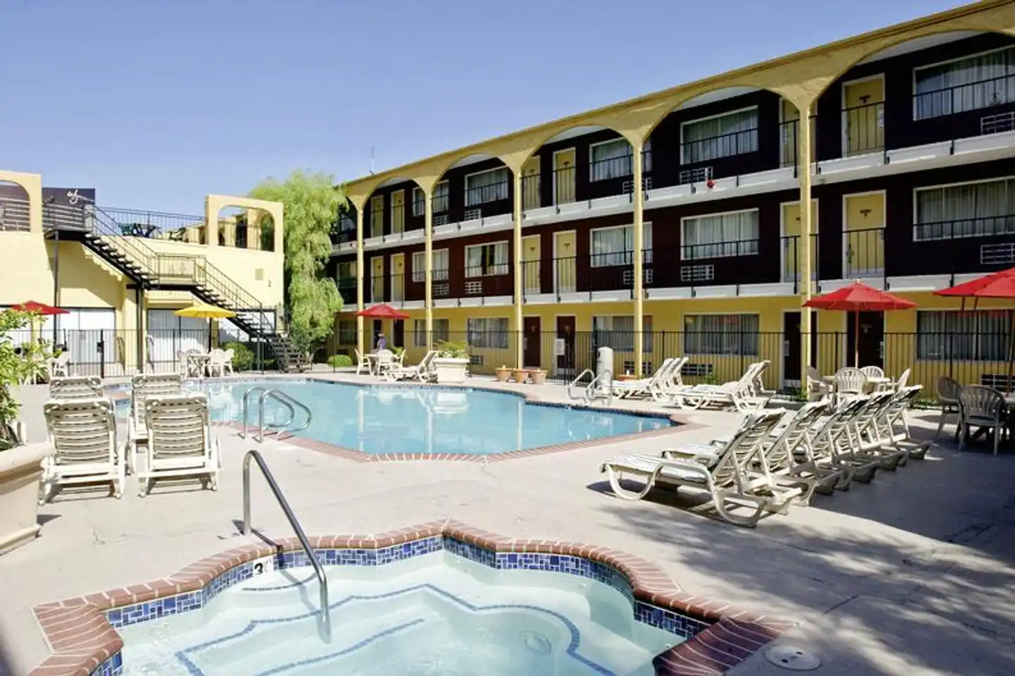 Mardi Gras Hotel & Casino Pool