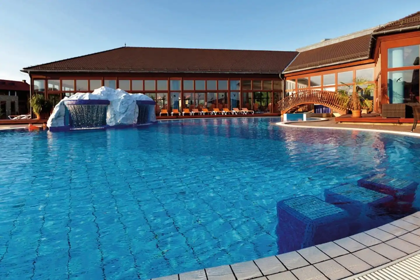 Greenfield Golf & Spa Pool