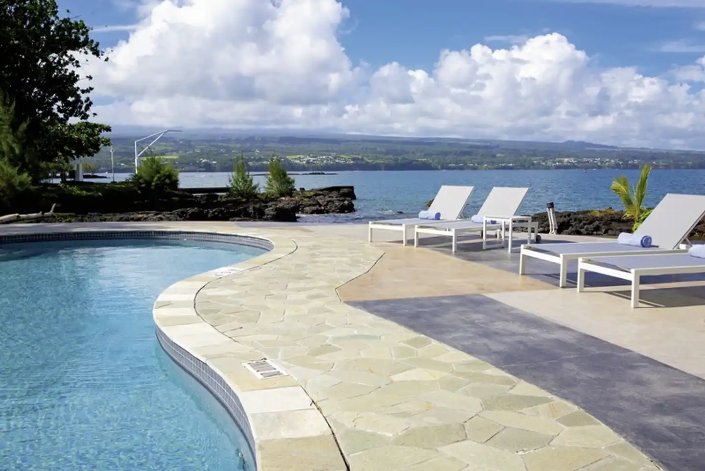 Grand Naniloa Hotel Hilo - a DoubleTree by Hilton Hotel Pool
