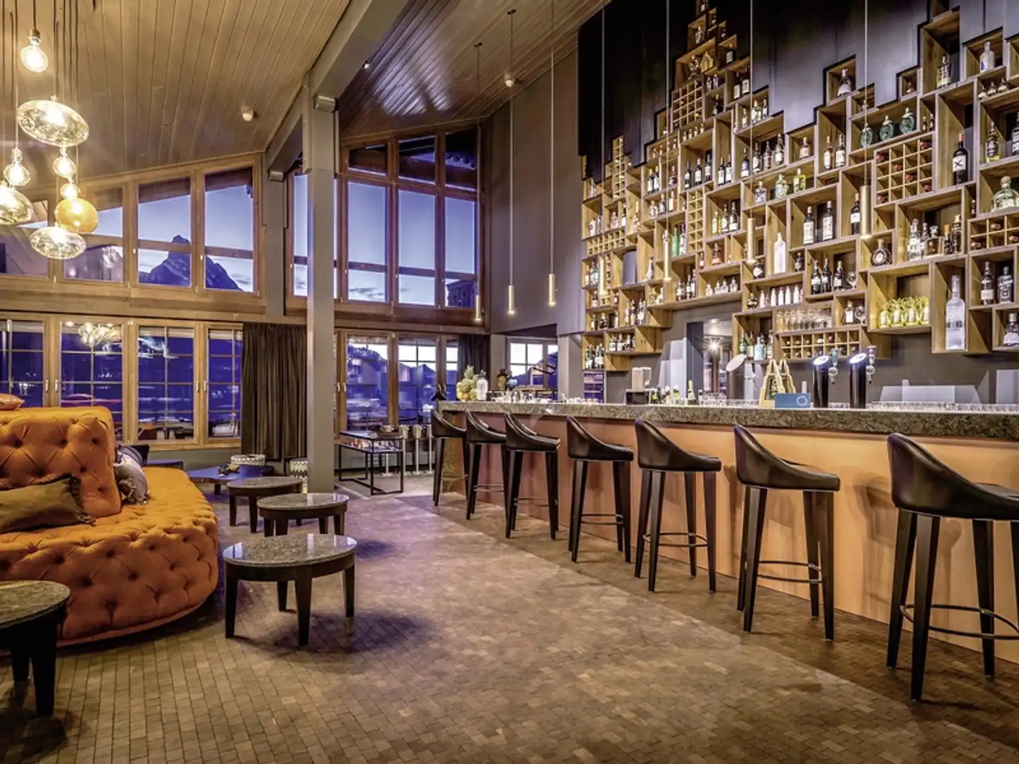 Huus Gstaad Bar