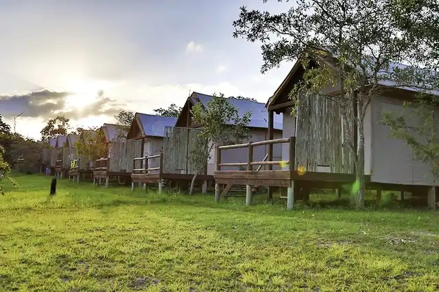aha Nkambeni Safari Camp Aussenansicht