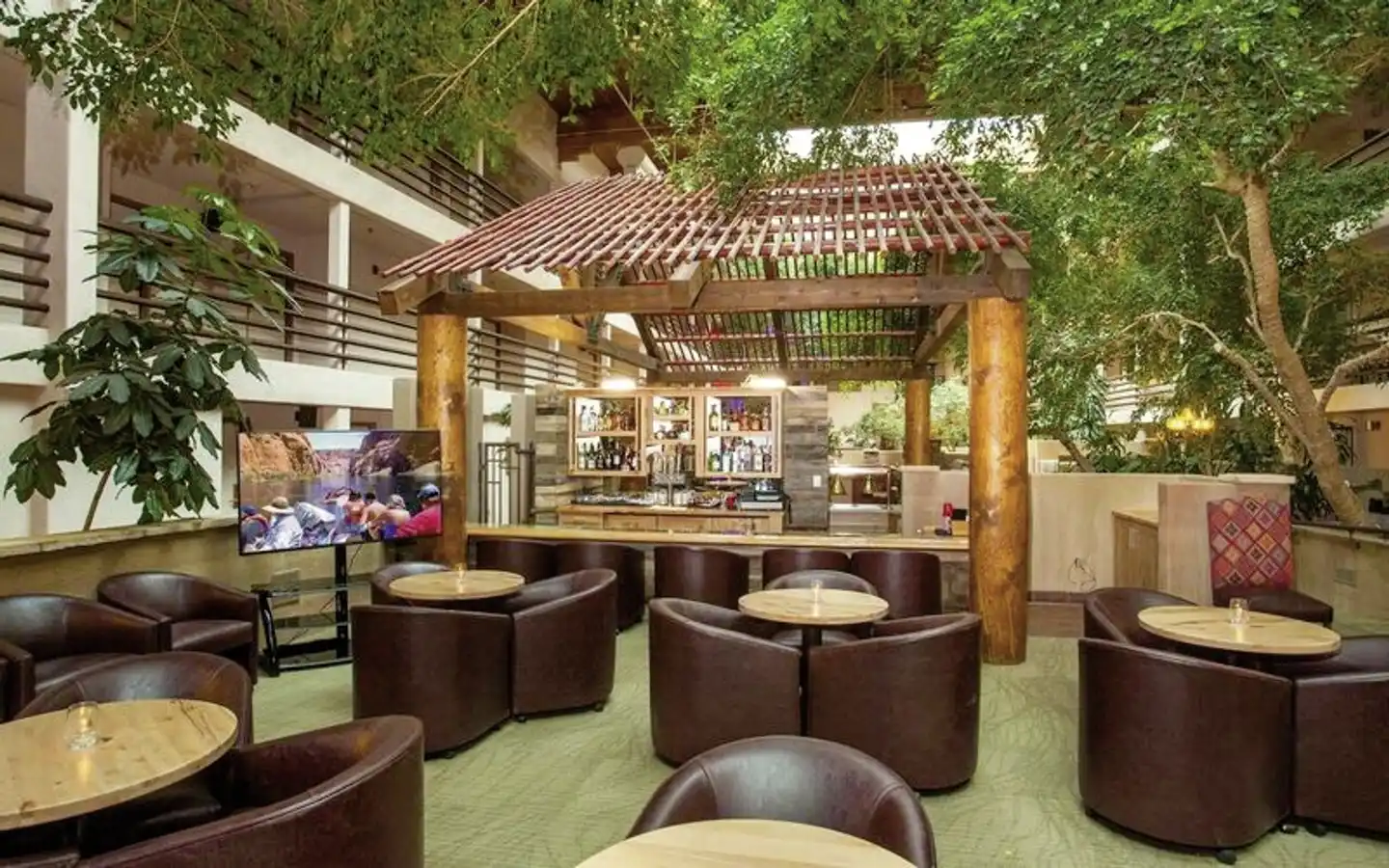 Grand Canyon Plaza Hotel Bar