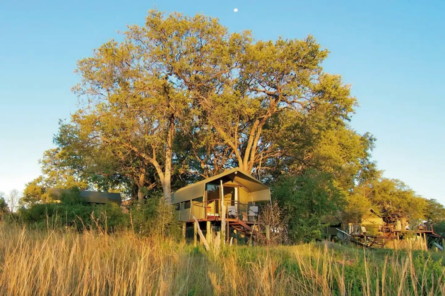 Nkasa Lupala Tented Lodge Aussenansicht