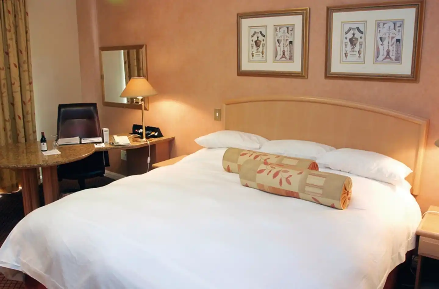 Protea Hotel Balalaika Sandton Wohnbeispiel