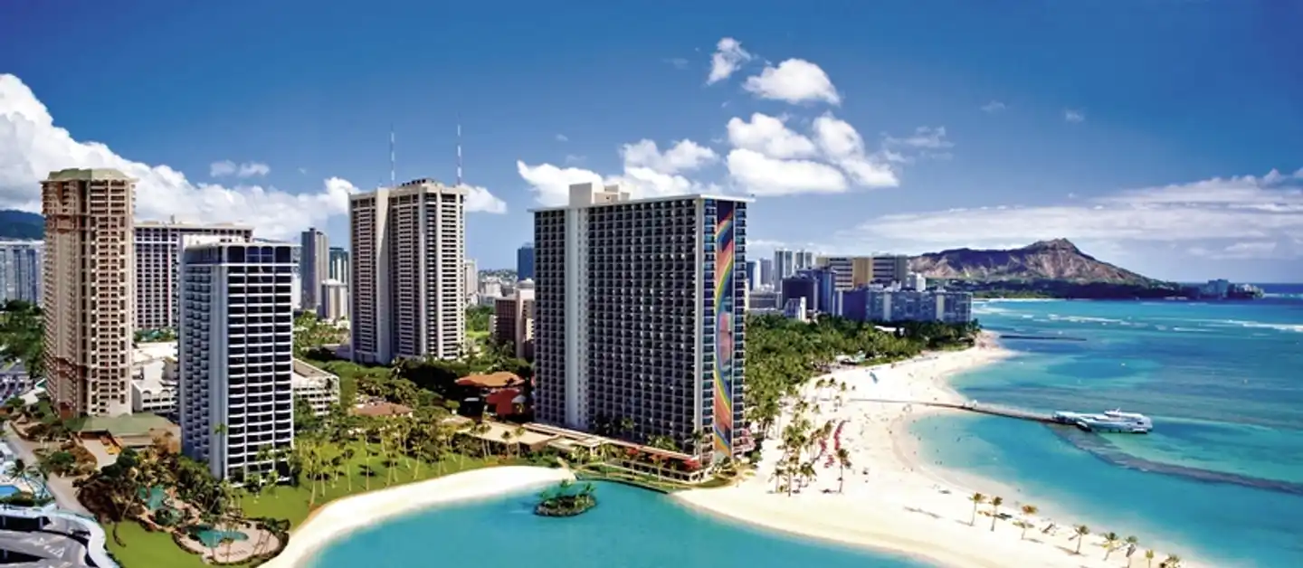 Hilton Hawaiian Village Waikiki Beach Resort Pool