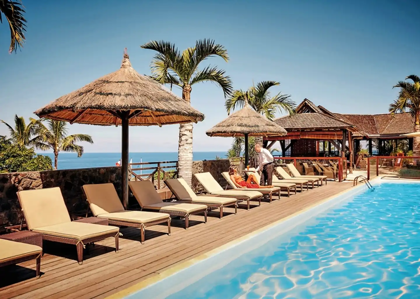 Iloha Seaview Hotel Pool