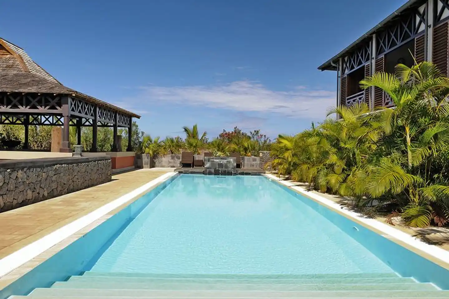 Iloha Seaview Hotel Pool