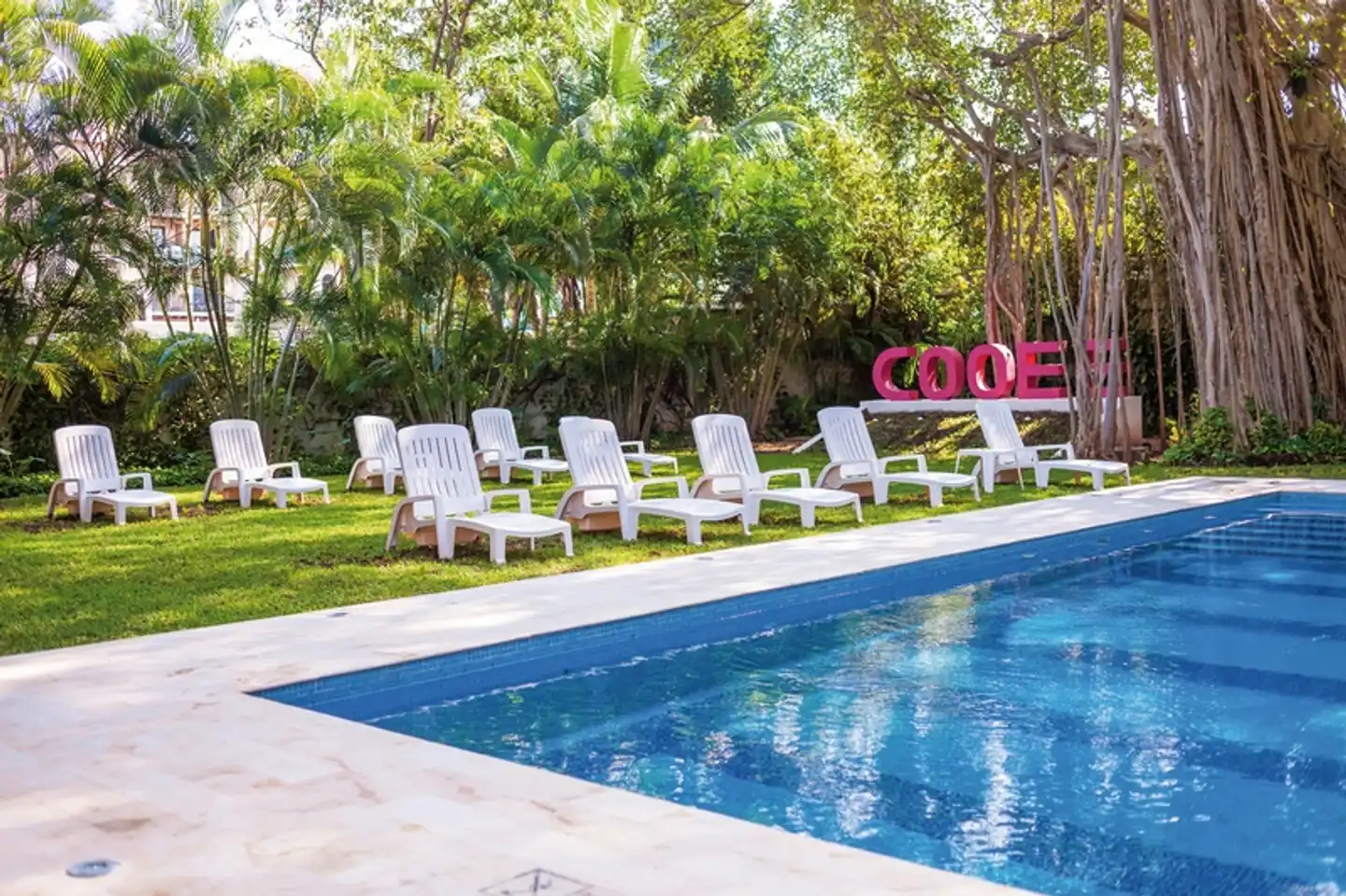 Nina Pool