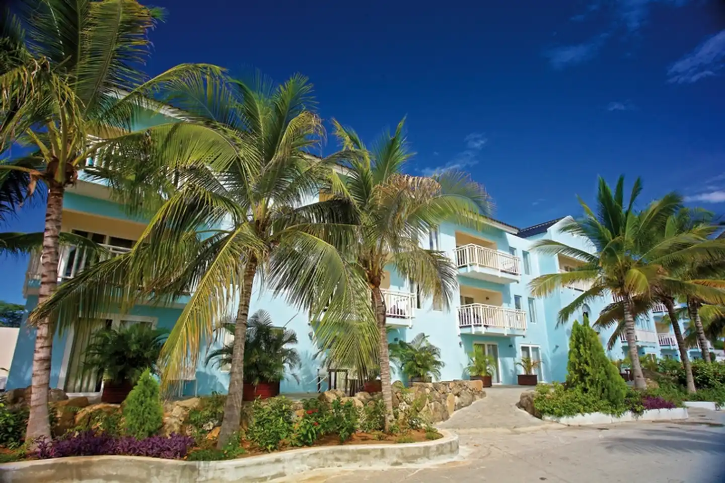 Dolphin Suites Garten