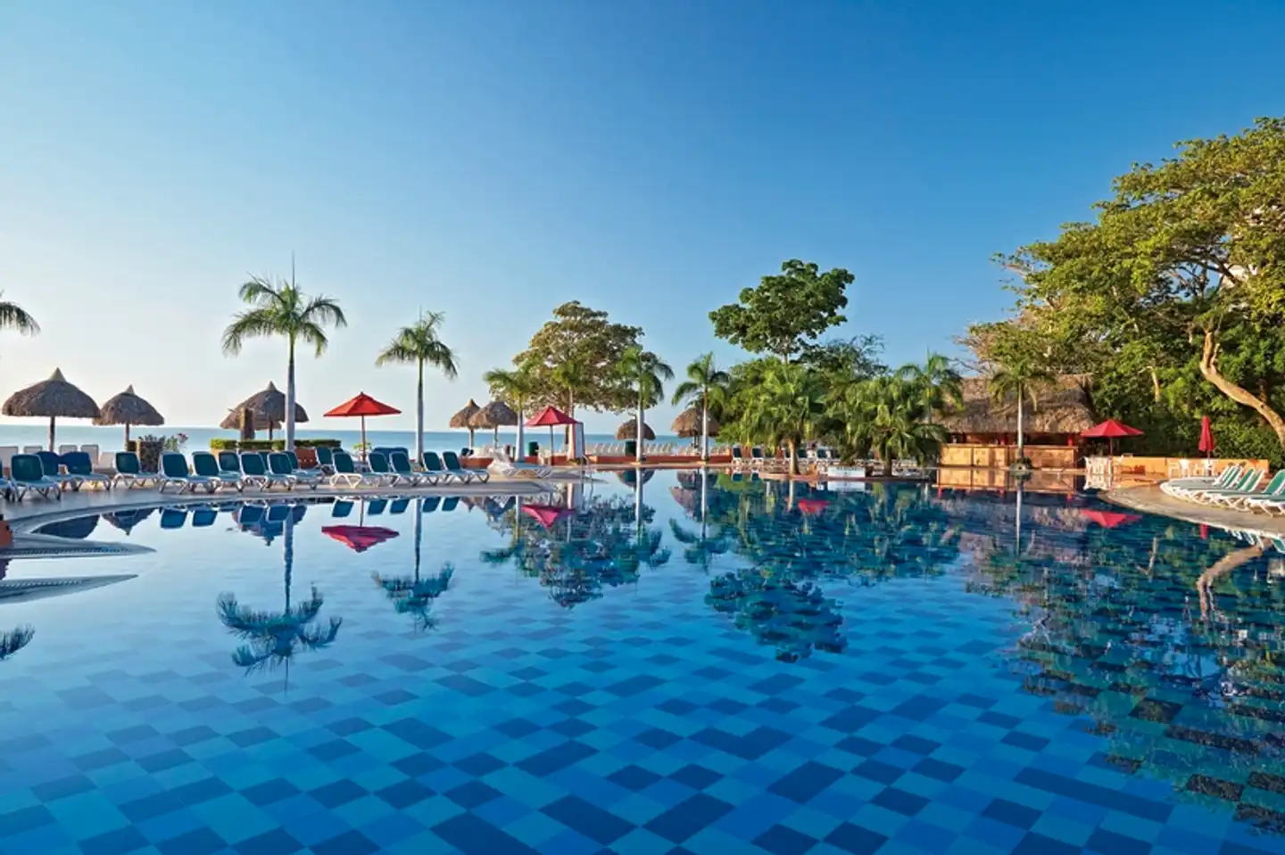Grand Decameron Panama, A Trademark All-Inclusive Resort Pool