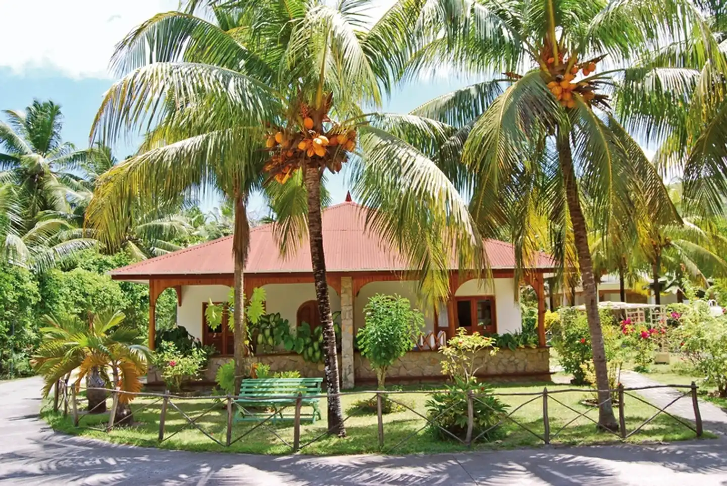 The Islander Hotel Aussenansicht