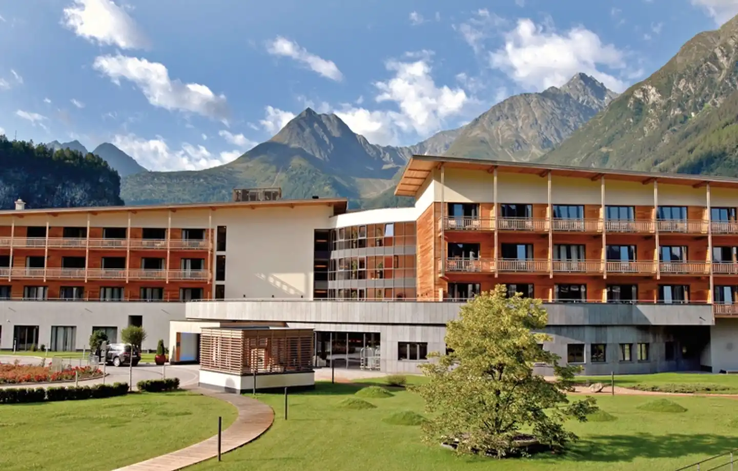 AQUA DOME - Tirol Therme Längenfeld Aussenansicht