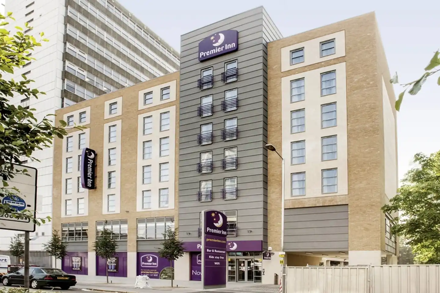 Premier Inn Croydon Town Centre Aussenansicht