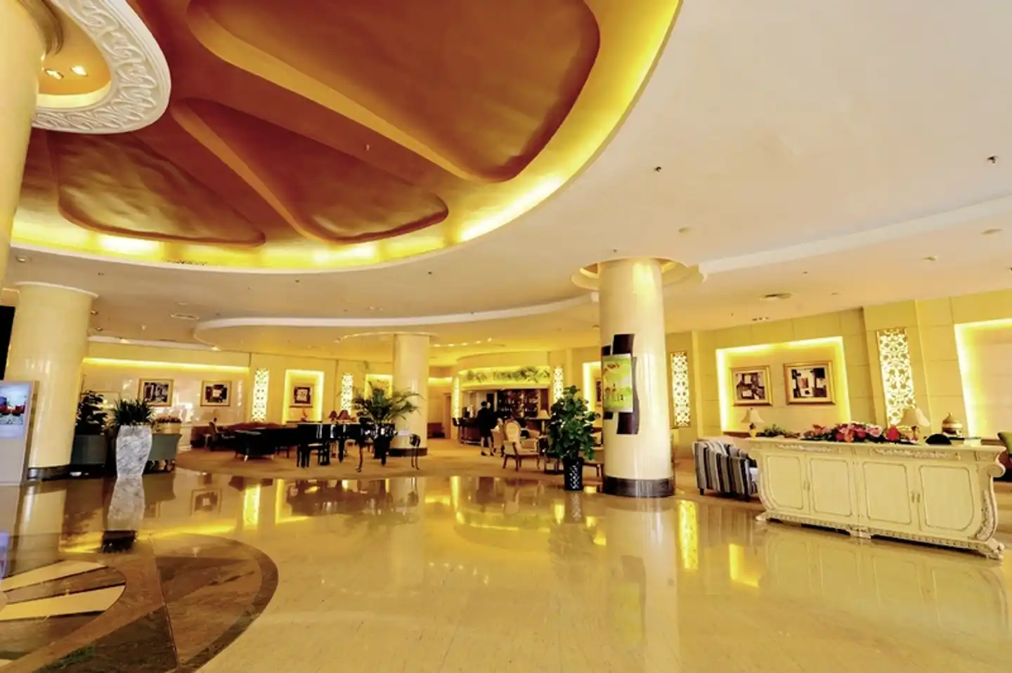 Howard Johnson by Wyndham Paragon Hotel Beijing Lobby