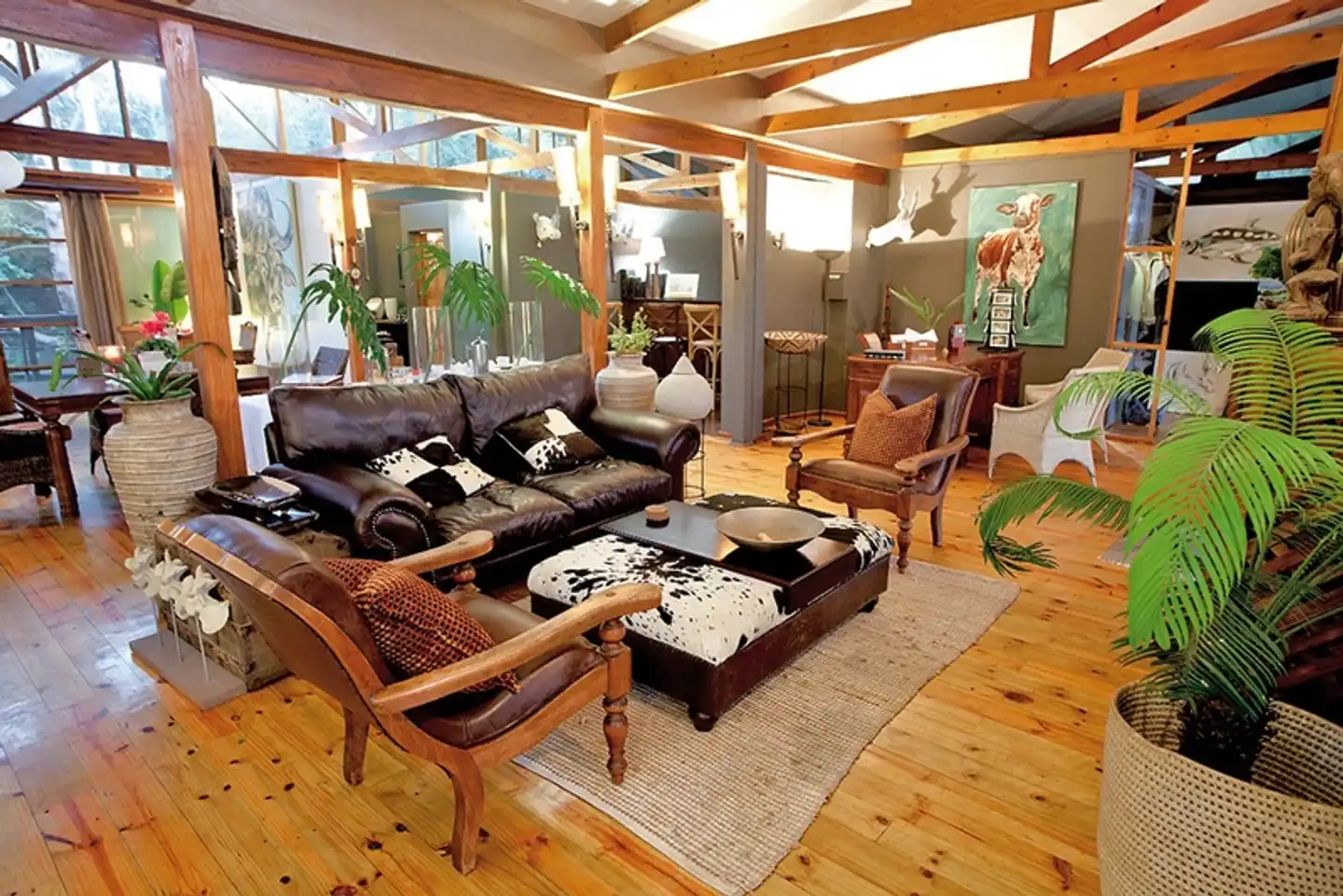 Makakatana Bay Lodge Lobby