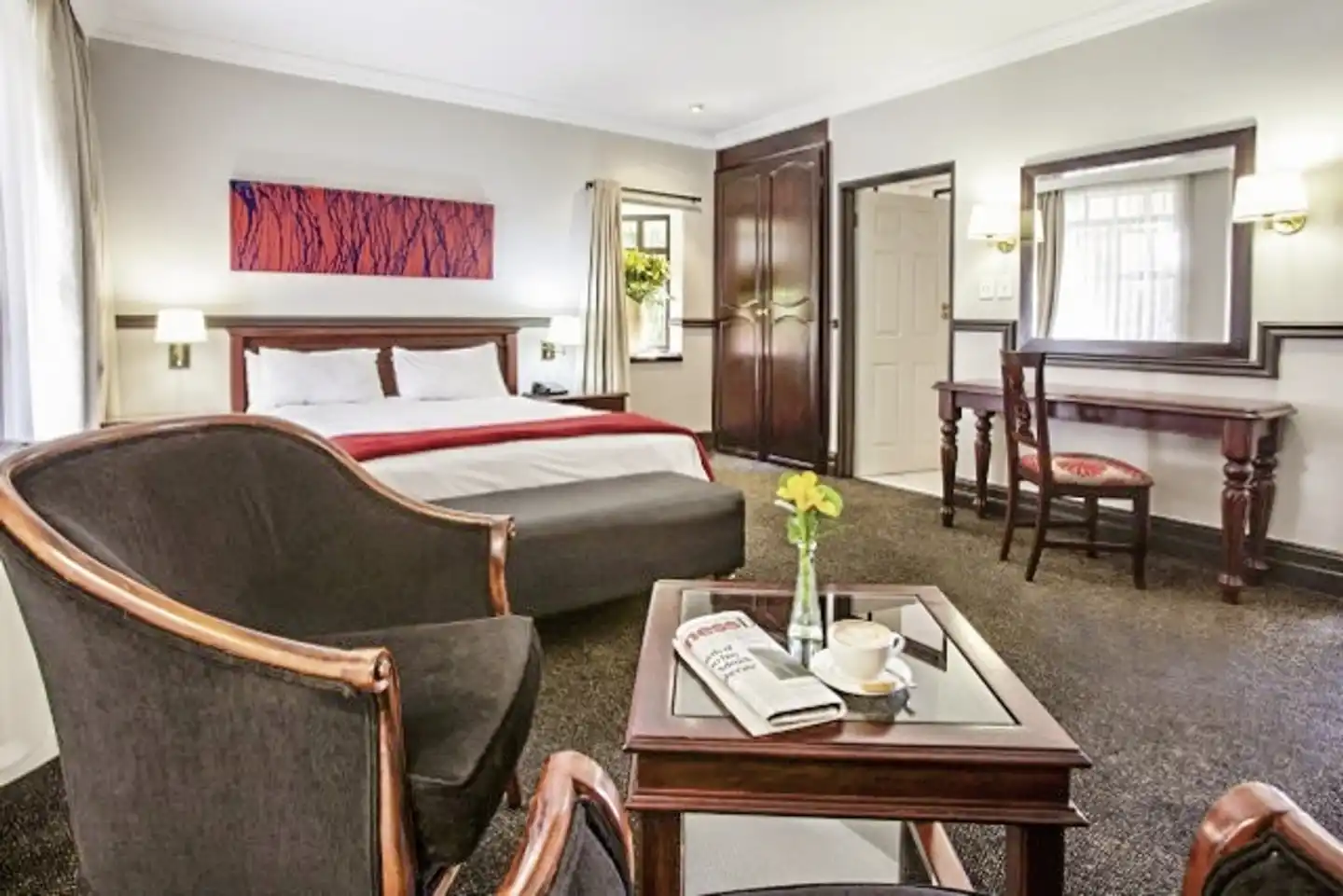 Court Classique Suite Hotel Wohnbeispiel