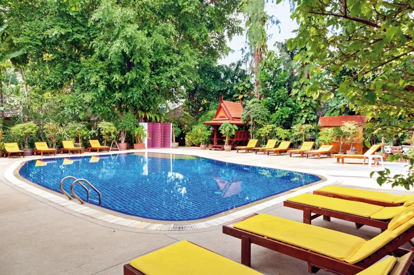 Tropica Bungalows Pool