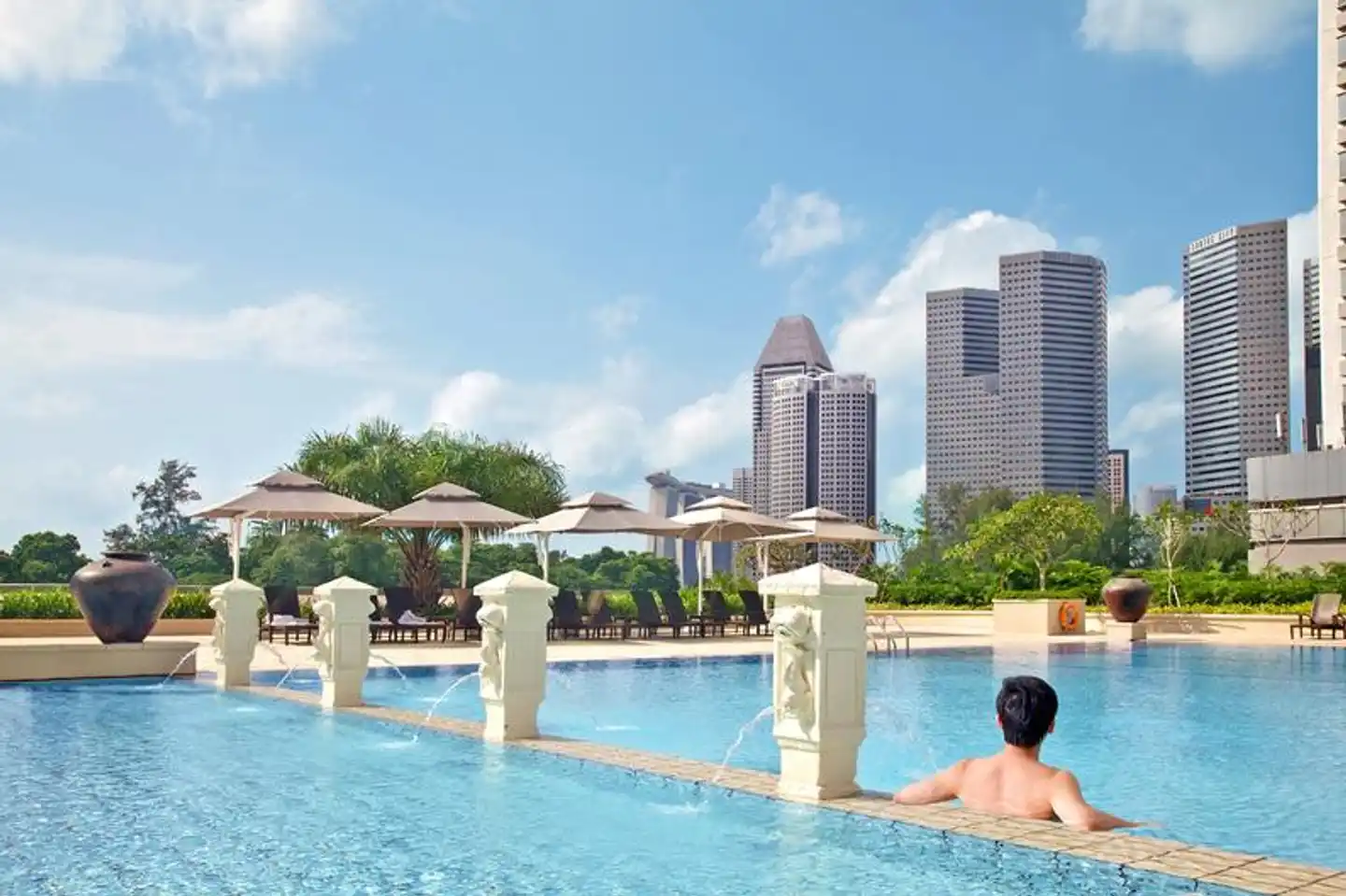 PARKROYAL on Beach Road Pool