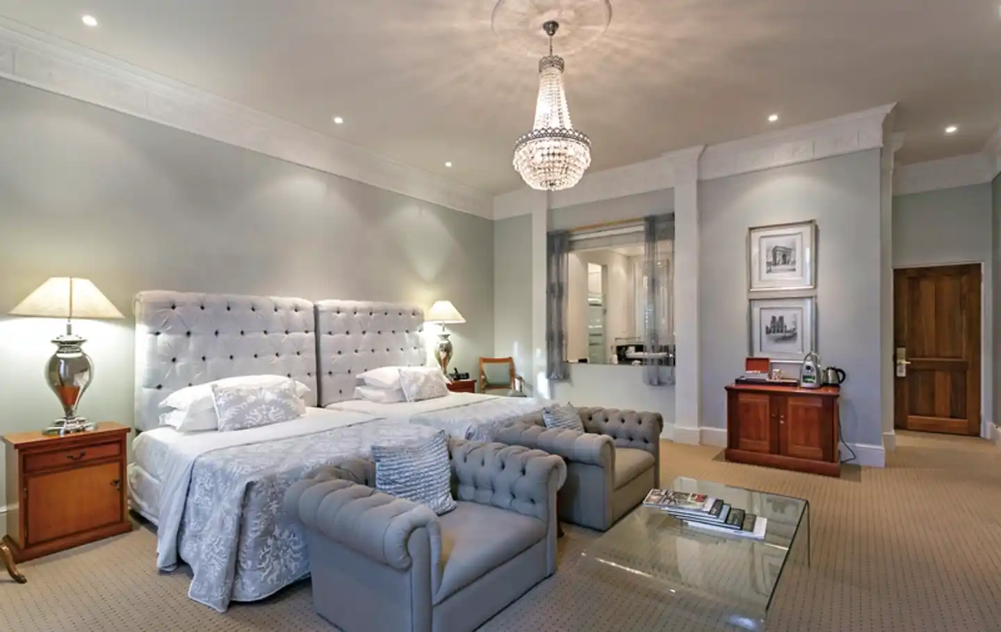 Fairlawns Boutique Hotel & Spa Lobby