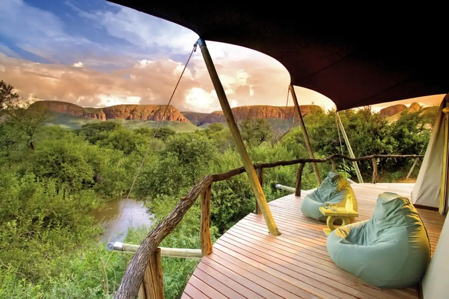 Auf Familiensafari in Südafrika mit More Hotels Terrasse